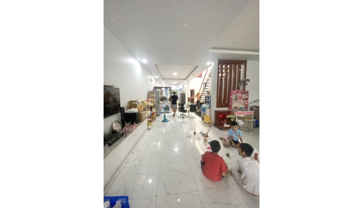 Ngộp Bán Nhà 3 Tầng Hẻm Xe Hơi 160m2_6.5x24 Chỉ 10 tỷ99 Gò Dưa Tam Bình Thủ Đức Quá Hời